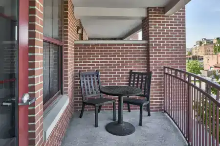 Hampton Inn and Suites Downtown - 75