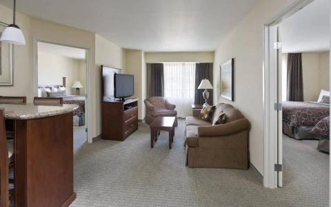 Staybridge Suites Airport, An Ihg - 12