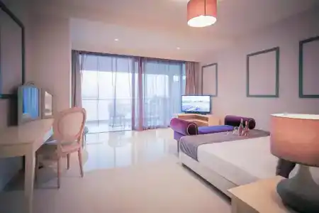 Balcony - Только для взрослых - 102