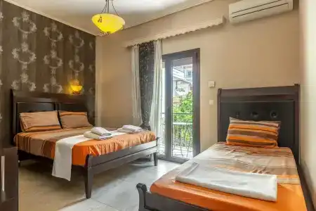 Toti Boutique Rooms - 1