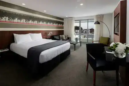 Rydges Latimer - 3