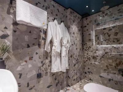 3 Pines Design Living - 81