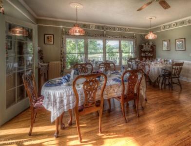 Blue Mountain Mist Country Inn - 24