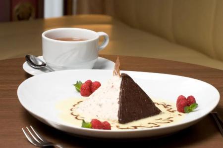 Manhattan & Restaurant - 36