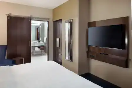 Embassy Suites By Hilton Seattle Downtown Pioneer Square - 2