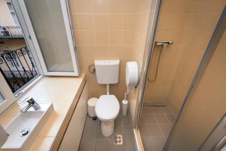 Avenue Hostel - 7