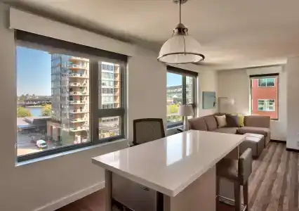 Hyatt House Portland / Downtown - 7