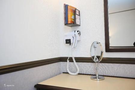 Toyoko Inn Marseille Saint Charles - 92
