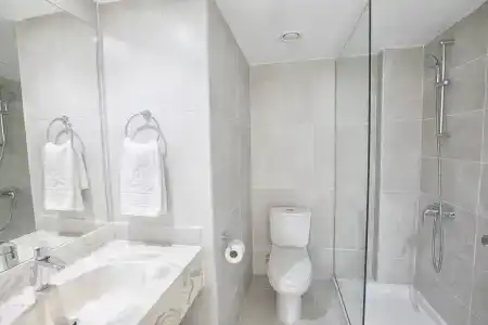 Papantonia Apts - 8