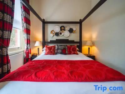 Twenty Nevern Square - 108