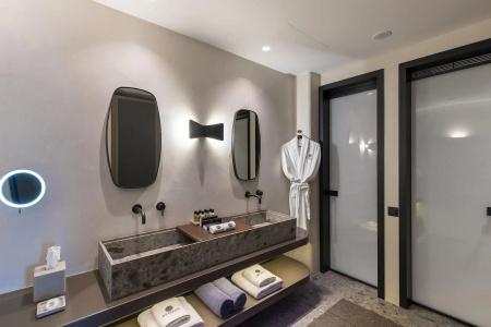 Aeonic Suites and Spa - 10