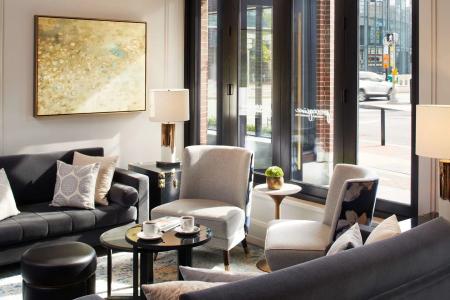 The Whitney Boston - 7