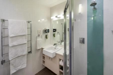 Hyde Park Inn - 137