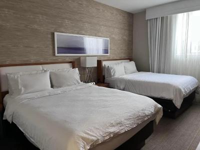 Rodeway Inn & Suites - 50
