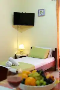Miracle Saranda - 64