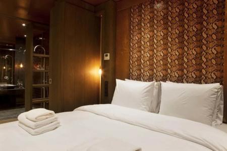 Manzo's Suites - 1