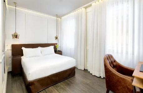 Boutique H10 Montcada - 40