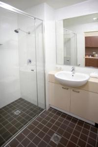 Quest Palmerston - - 9