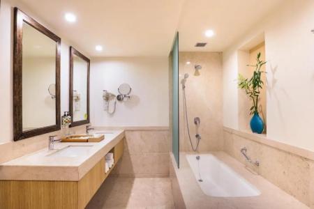 Lemon Tree Premier, Ulsoor Lake, Bengaluru - 70