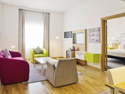 Mercure - 56