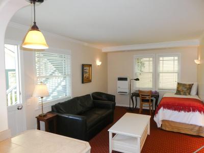 Briarwood Inn - 3