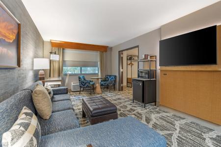 Best Western Plus Grantree Inn - 126