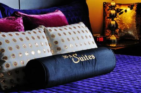 30-A Inn & Suites - 102