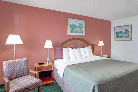 Howard Johnson By Wyndham Ft. Myers Fl - 14