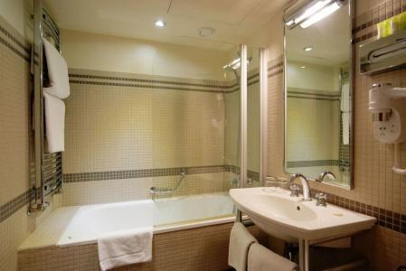 Iron Gate & Suites - 36