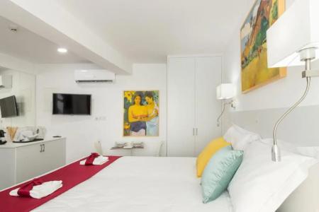 Art & Wine Studios and Apts - 106