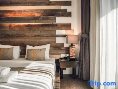 B2 Premier Resort - 31