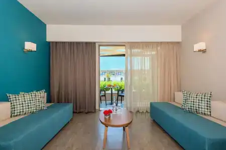 Solimar Aquamarine Resort - 5