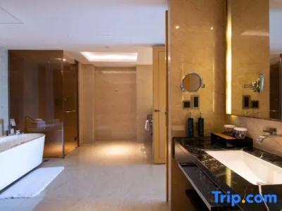Hilton Wuhan Riverside - 129