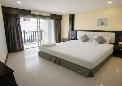 Star Patong - 50