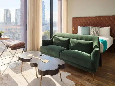 The Williamsburg - 175