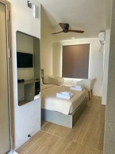 Avyanna Gulhi Beach - 62