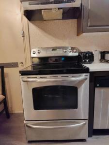 Divya Sutra Suites on Robson Downtown - 35
