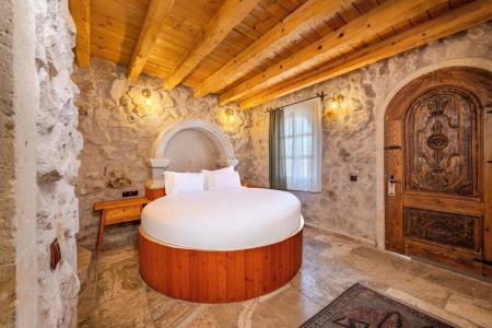 Calypso Cave Suites - 100