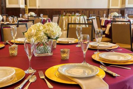 Hampton Inn & Suites - 14
