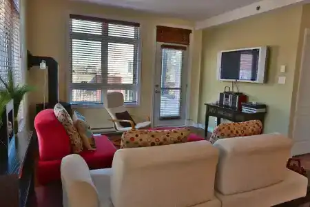 ApartHotelMontreal by Les Terrasses Saint Urbain 2225I2 - 125