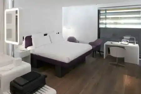 Yotel Airport, City Entrance - 9