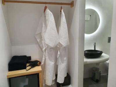 King's Suites - 86