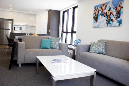 Synergy Broadbeach - Official - 9