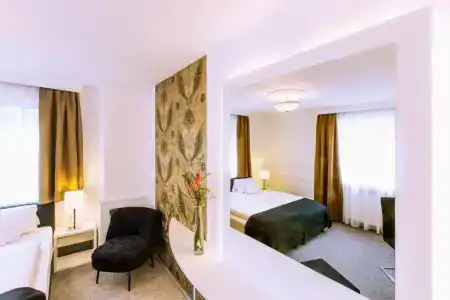 Hellers Twenty Four Ii -24h-Check-In- - 50