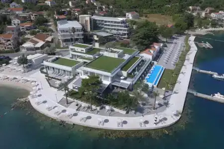 Blue Kotor Bay Premium Spa Resort - 24