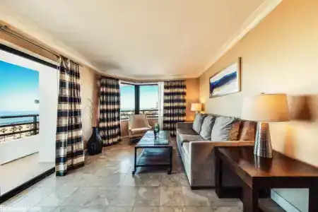 The Waterfront Beach Resort, A Hilton - 162
