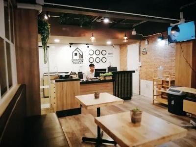 White House Hostel - 15