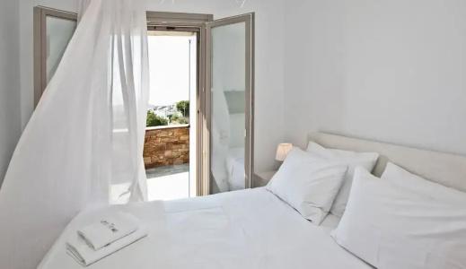 White Tinos Luxury Suites - 74