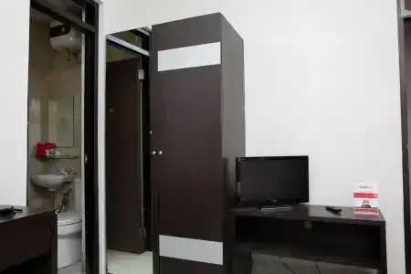 RedDoorz @ Babakan Jeruk - 4