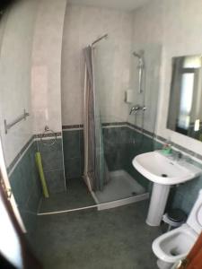Pensión La Salve - 8